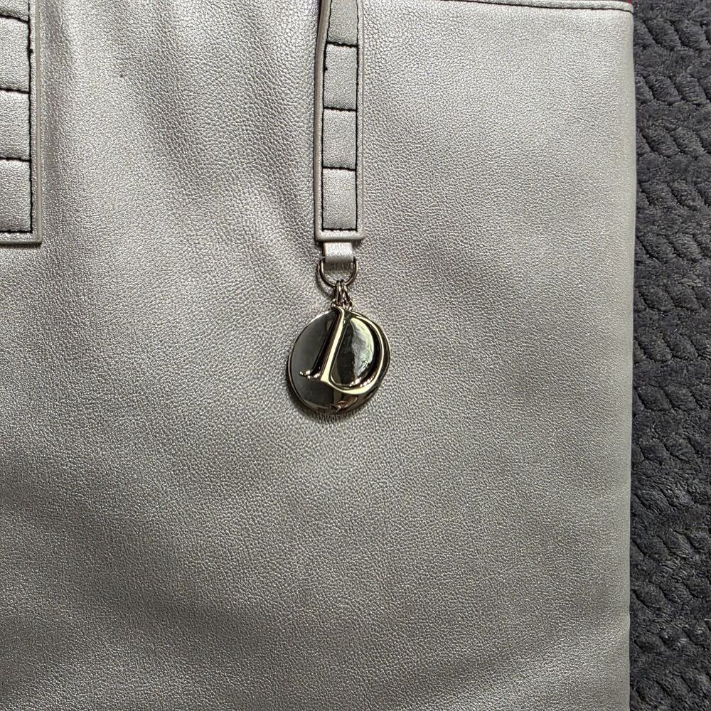Dillard’s Metallic Silver Tote Bag Pink Lining Shoulder Shopper Purse - Picture 2 of 8